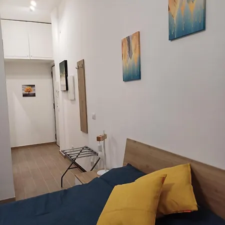 Your Place In - Near Metro C *