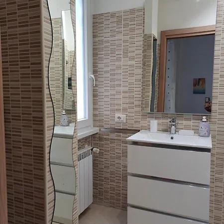 Your Place In - Near Metro C Apartamento *