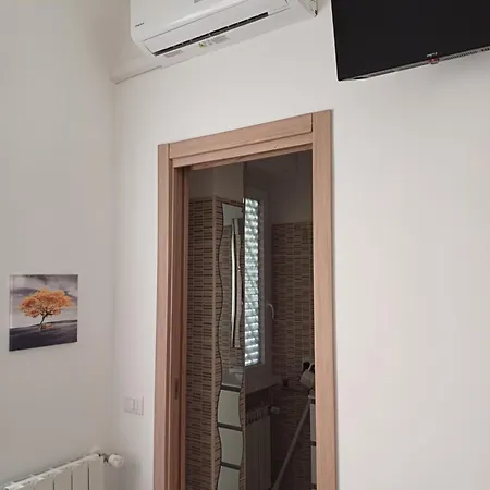 Your Place In - Near Metro C 아파트 *